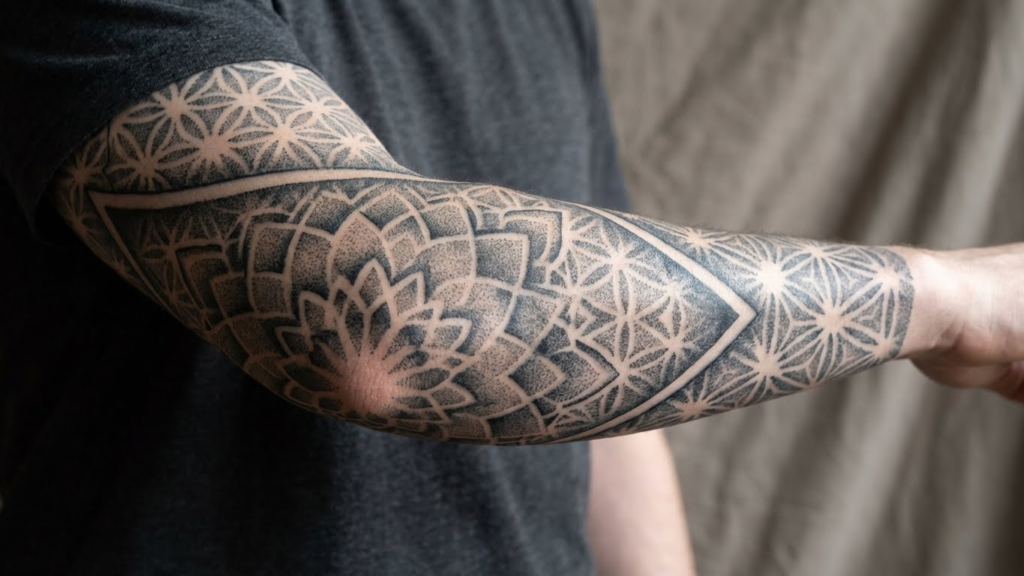 7 Delicate Black & White Feminine Sleeve Concepts: From Minimalist Ink to Bold Statements 4 7 Delicate Black & White Feminine Sleeve Concepts: From Minimalist Ink to Bold Statements