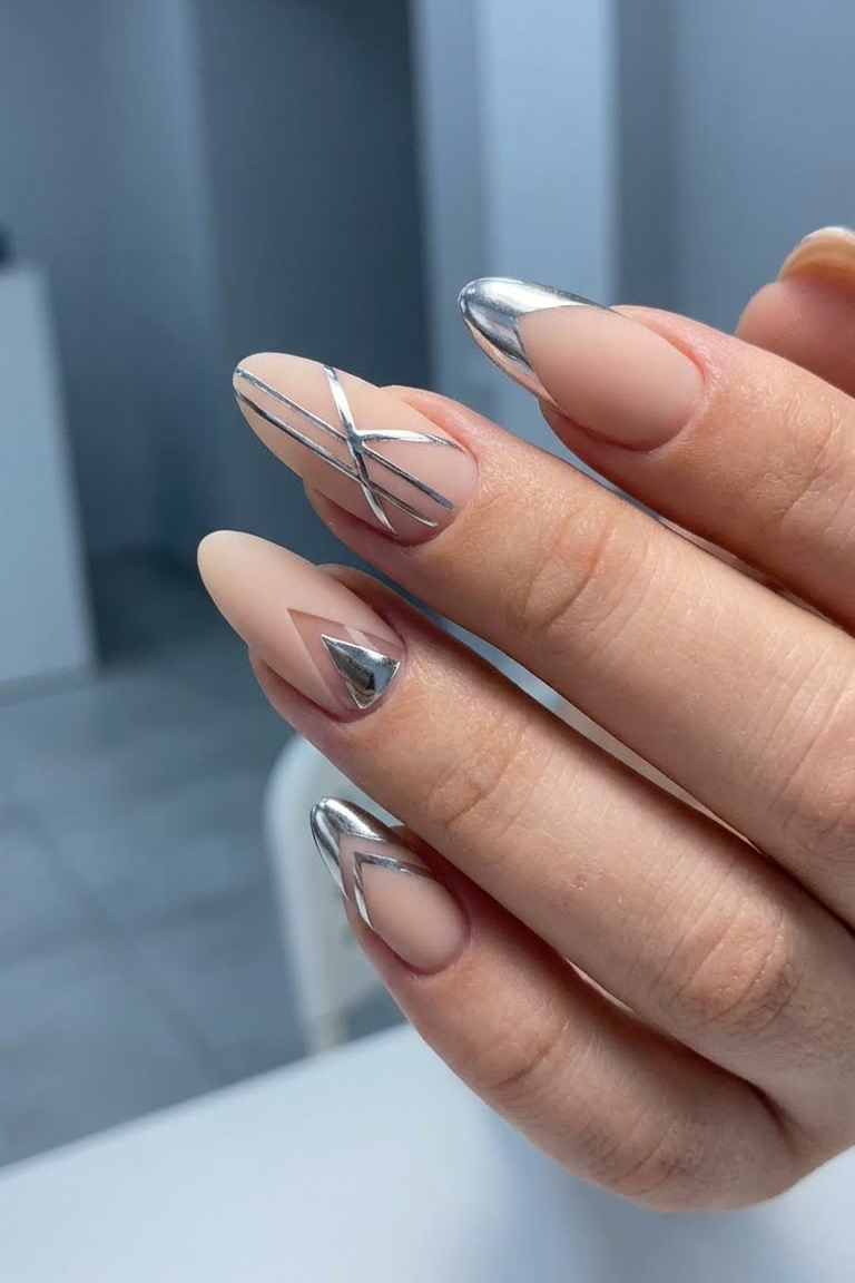 30 Elegant Chrome and Silver Nail Designs That Whisper Luxury 7 30 Elegant Chrome and Silver Nail Designs That Whisper Luxury