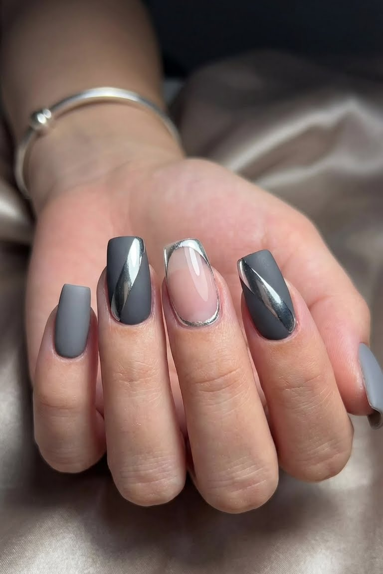 30 Elegant Chrome and Silver Nail Designs That Whisper Luxury 11 30 Elegant Chrome and Silver Nail Designs That Whisper Luxury