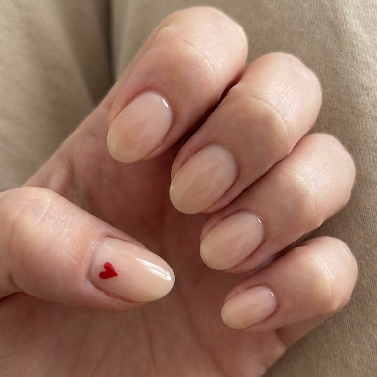 50+ Valentine’s Nail Designs to Obsess Over (From Minimalist to Bold)